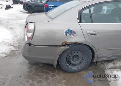 2005 Nissan Altima 2.5 S из США, поврежденный, VIN 1N4AL11D05N908628